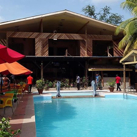 Sir Max Hotel Kumasi Buitenkant foto