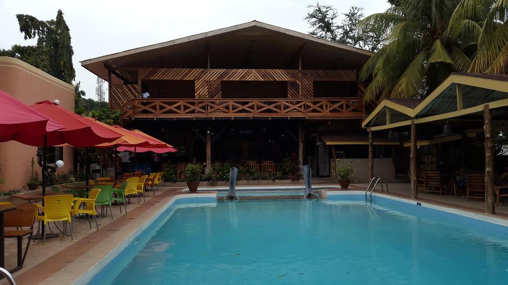 Sir Max Hotel Kumasi Buitenkant foto