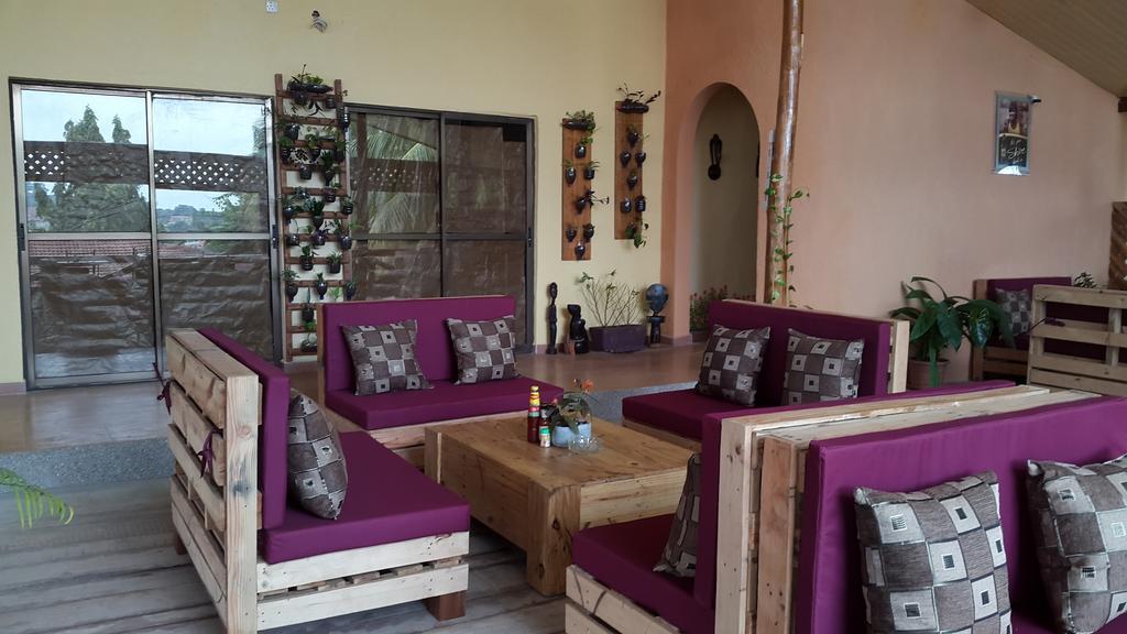 Sir Max Hotel Kumasi Buitenkant foto
