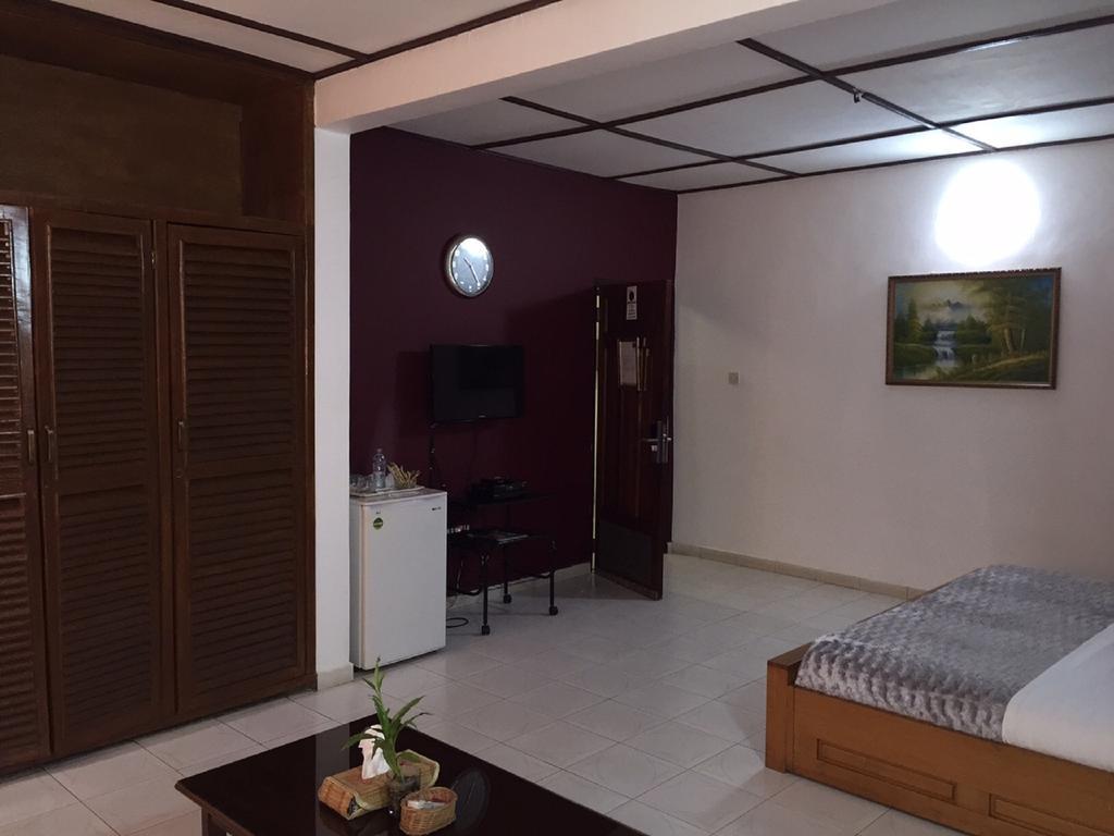 Sir Max Hotel Kumasi Kamer foto