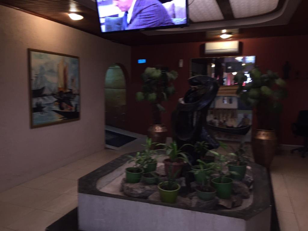 Sir Max Hotel Kumasi Buitenkant foto
