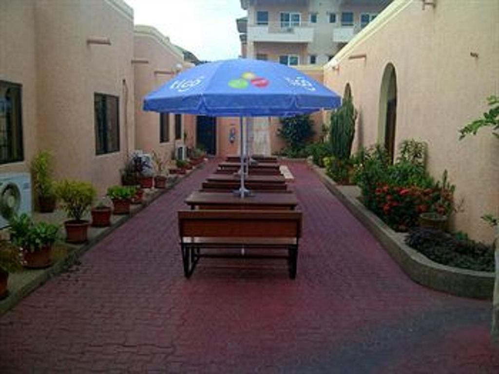 Sir Max Hotel Kumasi Buitenkant foto