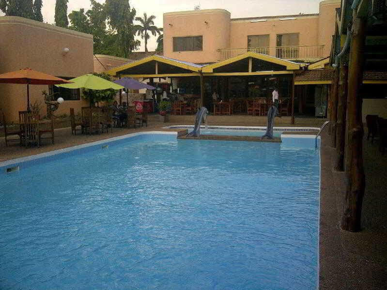 Sir Max Hotel Kumasi Buitenkant foto